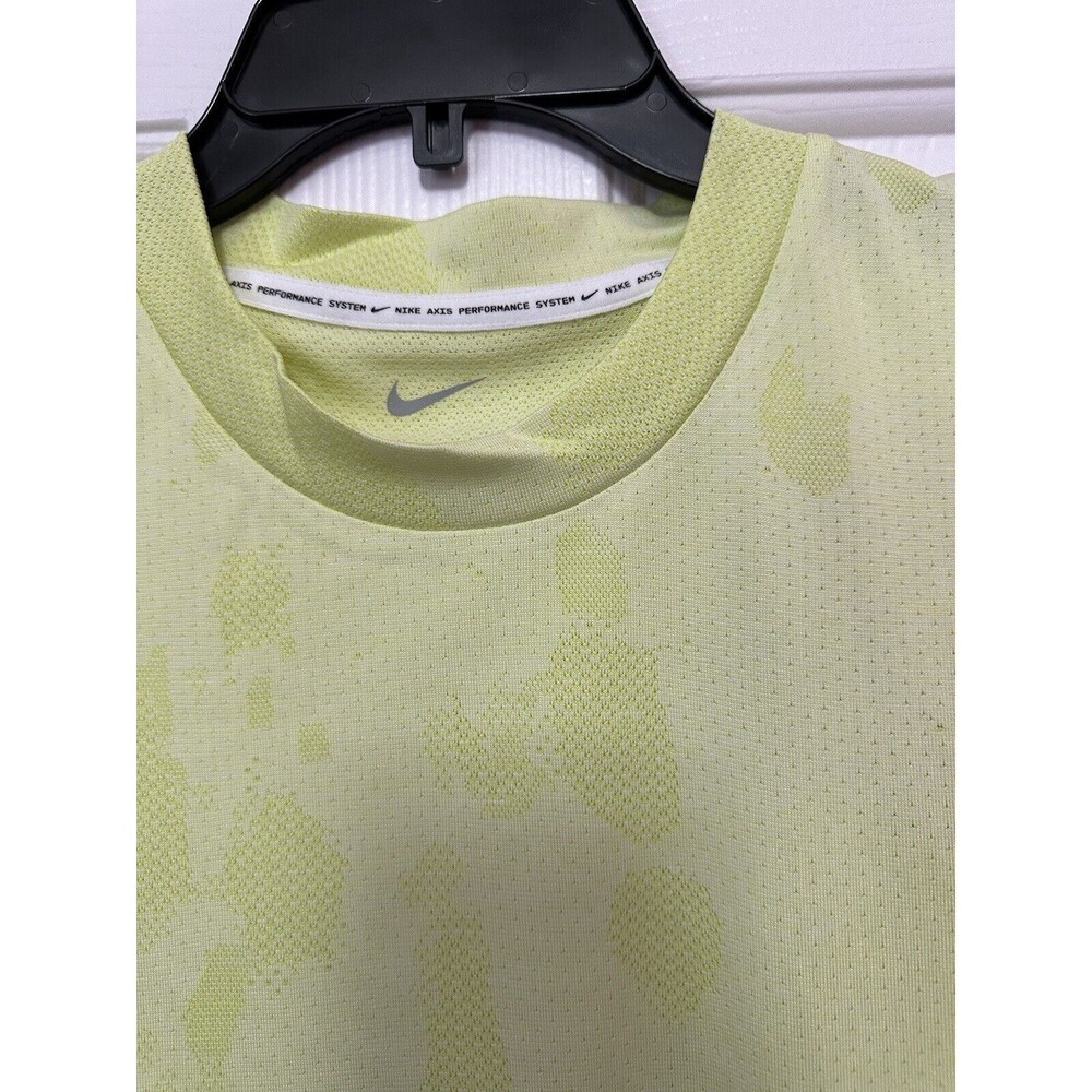 Nike Mens Medium Dri Fit ADV AP Versatile Singlet Running Volt Green DX0928-113 - Picture 2 of 4